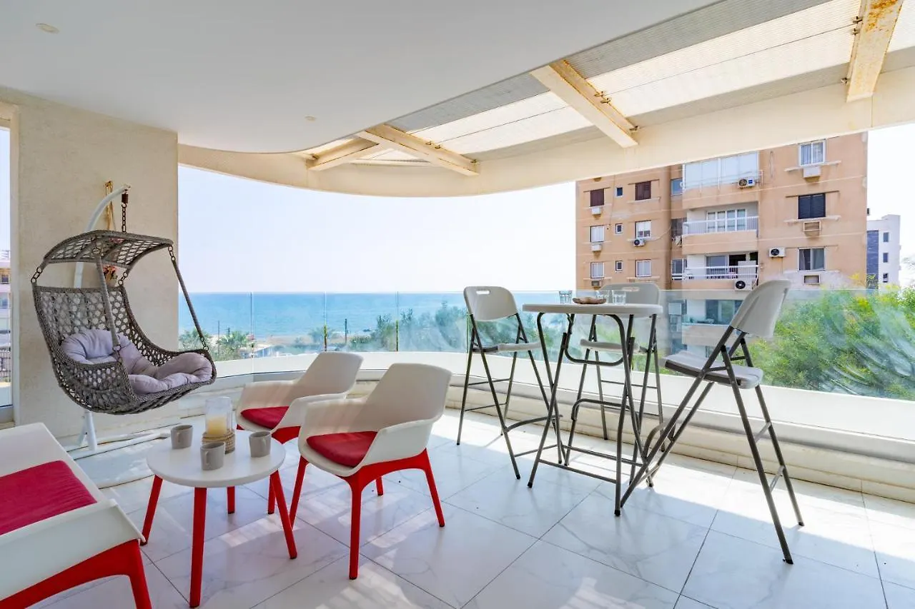 Grace 2-Bedroom Apartment In ラルナカ 0*,  キプロス