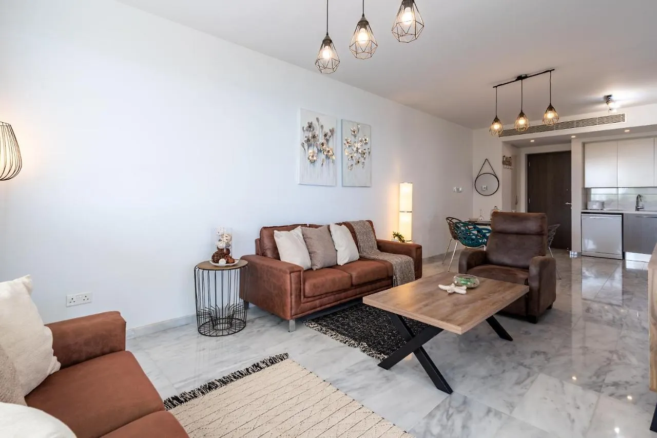 Grace 2-Bedroom Apartment In ラルナカ