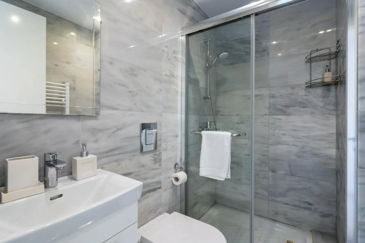 Grace 2-Bedroom Apartment In Larnaca