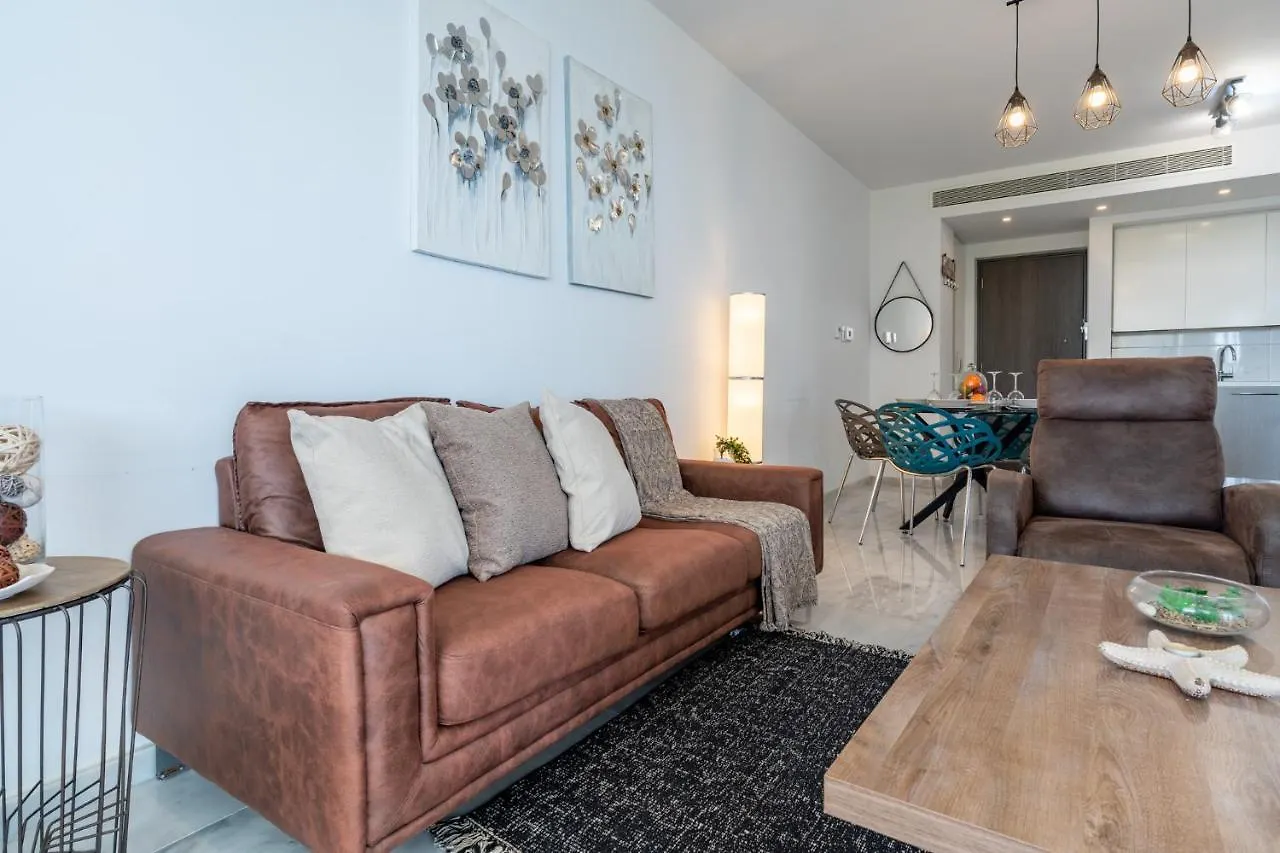 Grace 2-Bedroom Apartment In ラルナカ