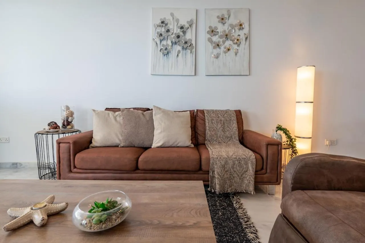 Grace 2-Bedroom Apartment In ラルナカ