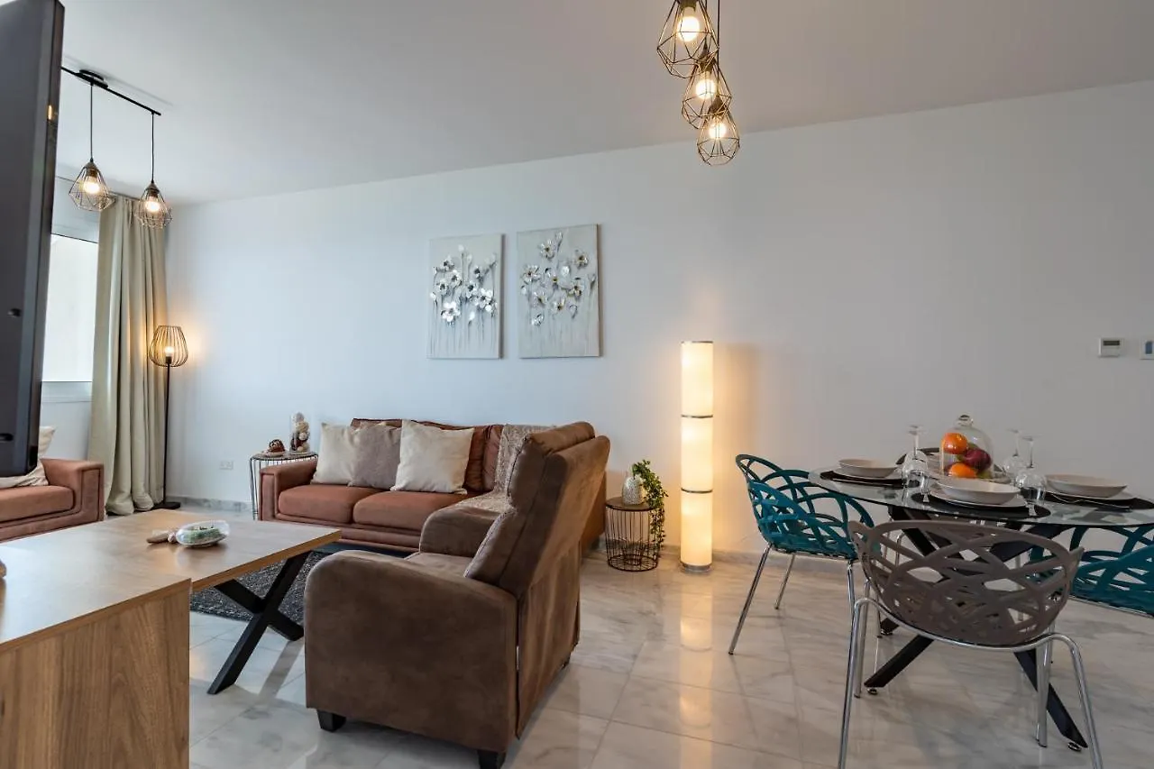 Grace 2-Bedroom Apartment In ラルナカ