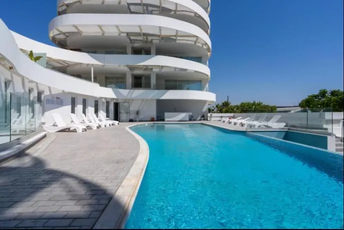 Grace 2-Bedroom Apartment In Larnaca